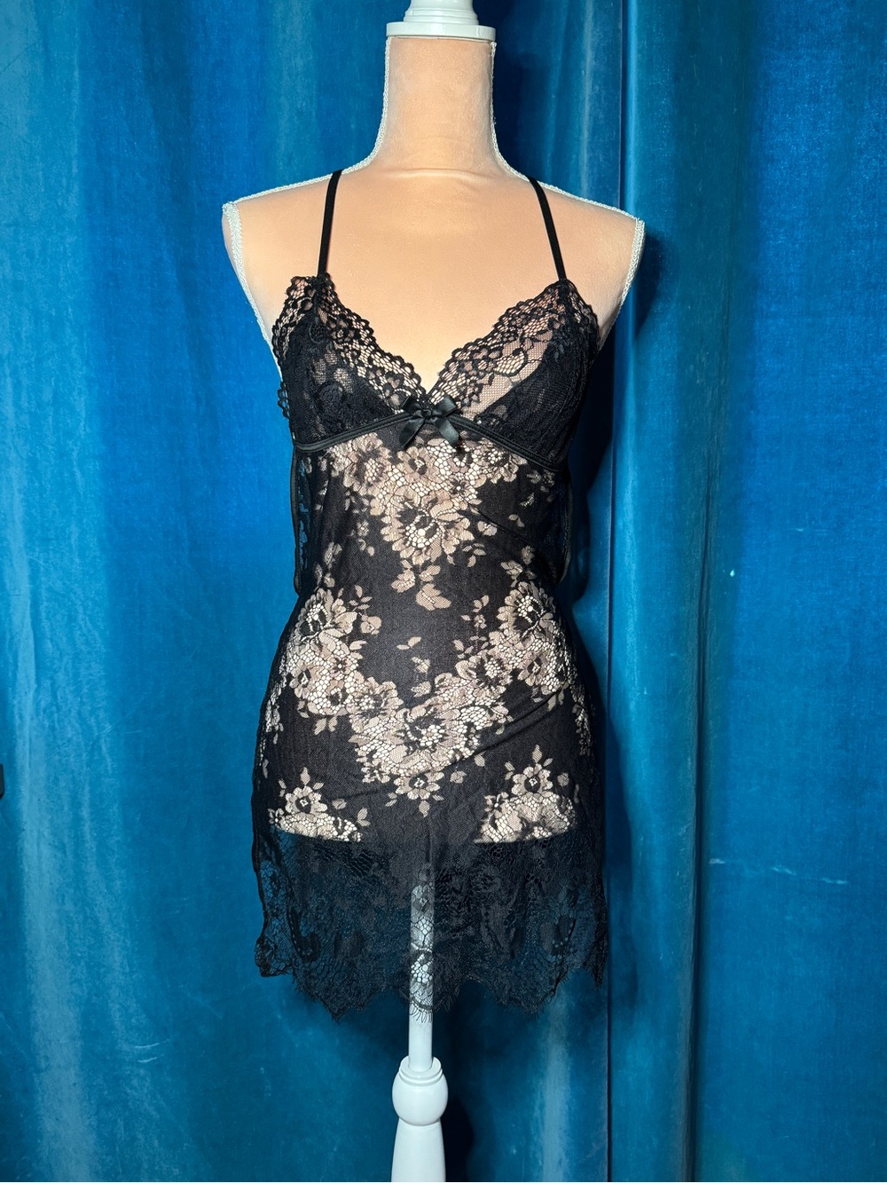 Black Lace Floral Chemise Nightdress